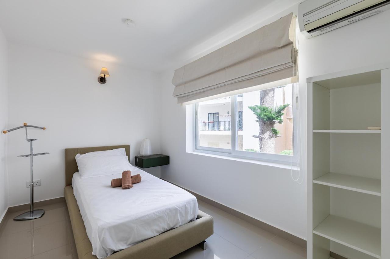 Charming Four Bedroom Townhouse One Minute Away From The Seafront 斯利马 外观 照片